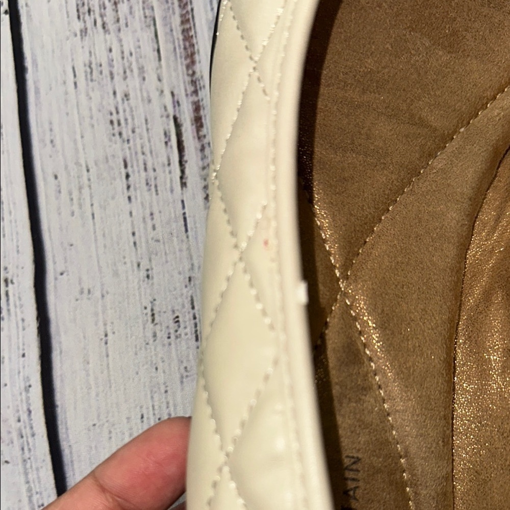 White Mountain Moondance Cream Quilted‎ Shoe Sz. 8 - Picture 10 of 10